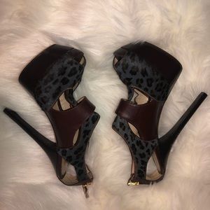 Authentic FENDI Leather Cheetah high heels